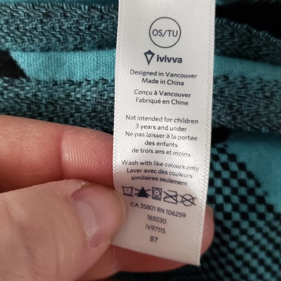 Ivivva by Lululemon Wrap Up & Go Scarf - Picture 6 of 9